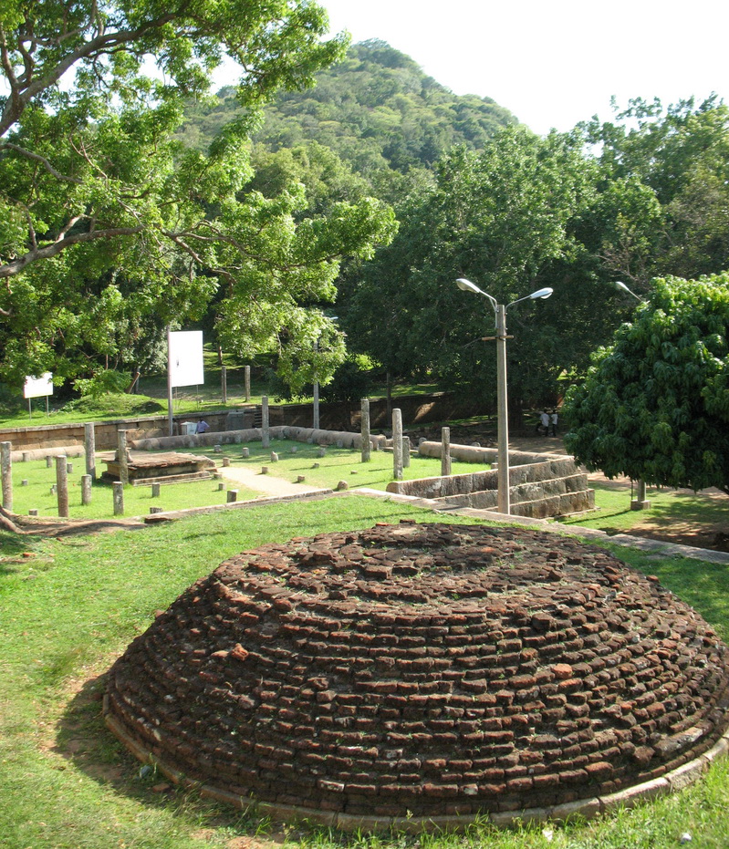 Sri Lanka, Mihintale 